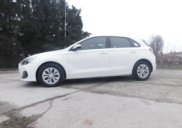 Hyundai I30 cena 48900 przebieg: 223500, rok produkcji 2018 z Jarosław małe 352